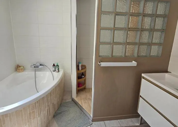 Дом отдыха Maison De Pecheur Bord De Вальрас-Пляж